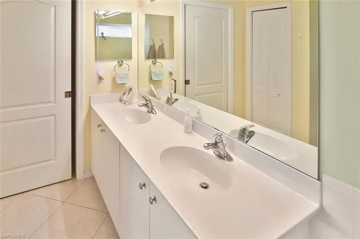 3870  SAWGRASS  WAY, Naples, FL 34112