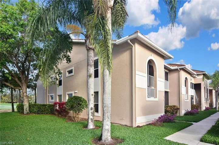 3870  SAWGRASS  WAY, Naples, FL 34112