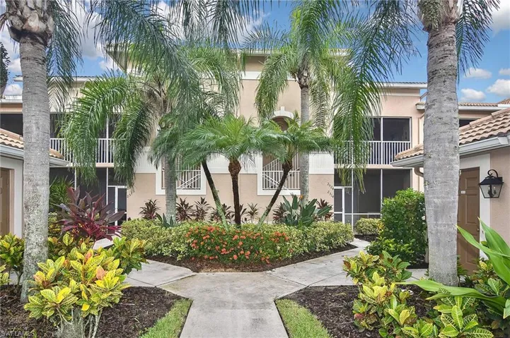 3870  SAWGRASS  WAY, Naples, FL 34112