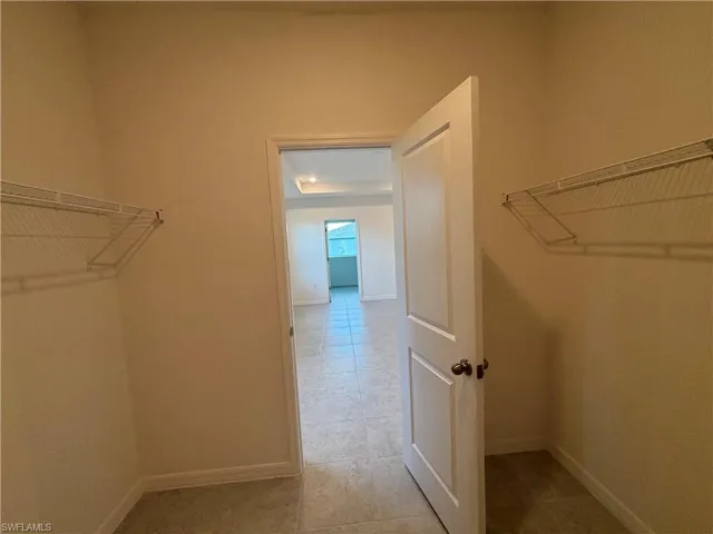 Walk-in Closet