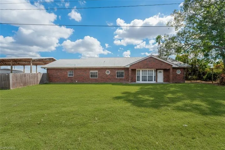 (Virtually Enhanced lawn)