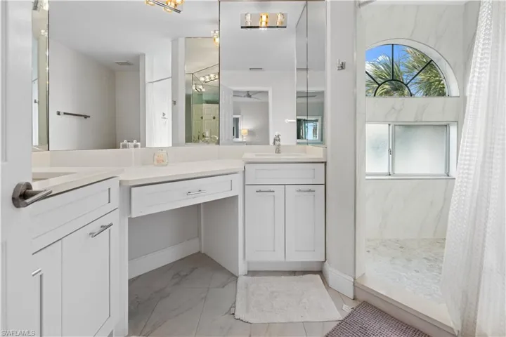 2711  Citrus Lake  DR, Naples, FL 34109