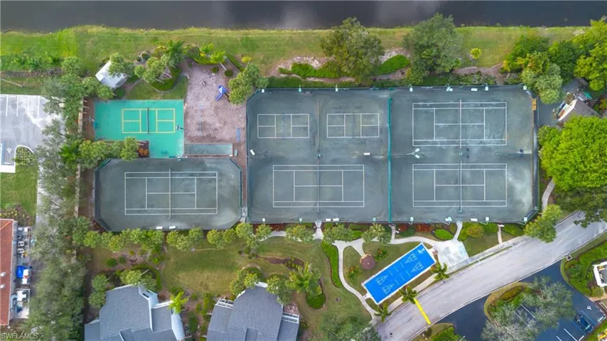 2711  Citrus Lake  DR, Naples, FL 34109