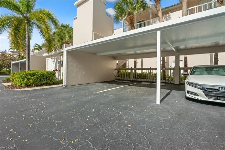 2711  Citrus Lake  DR, Naples, FL 34109