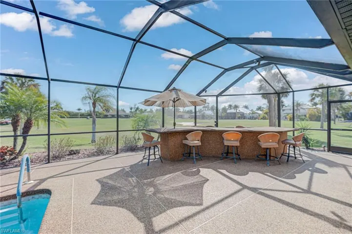 LANAI/BAR AREA