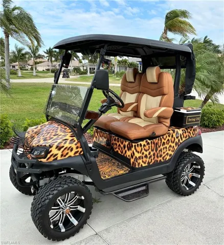 GOLF CART