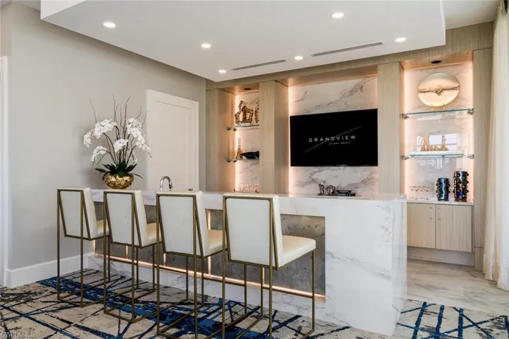 Inside The "El"s social room is an upscale bar and entertainment lounge.