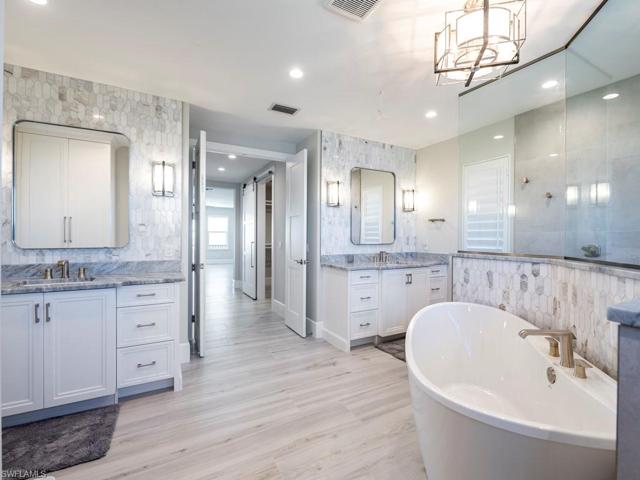 Primary Bathroom/Double Vanity/Sinks