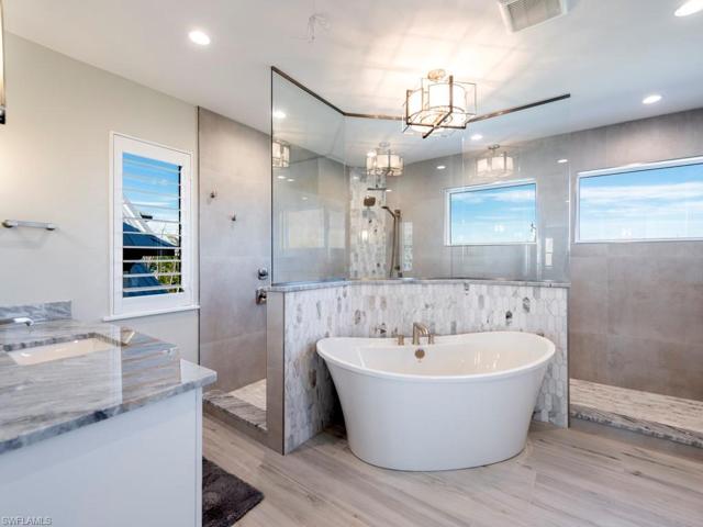 Primary Bathroom/Slipper Tub
