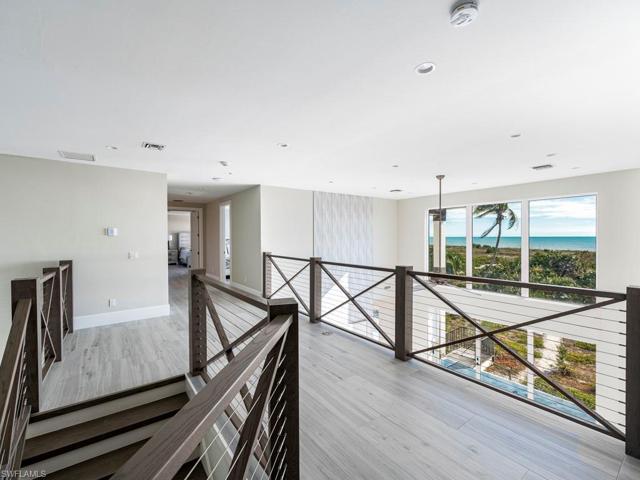 Upstairs Hallway/Gulf Views
