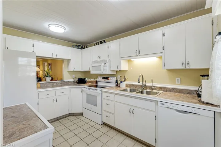 7079 Cedarhurst Dr, Fort Myers, Florida 33919
