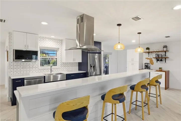 4629 Forest Glen Dr, North Fort Myers, Florida 33903