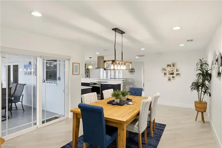 4629 Forest Glen Dr, North Fort Myers, Florida 33903