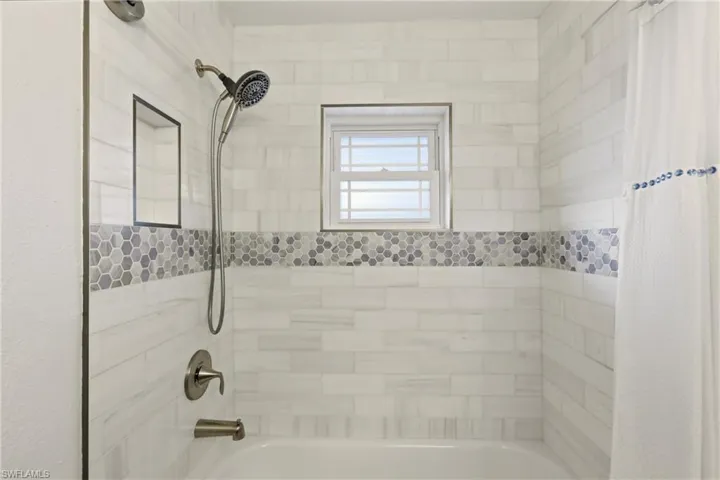 4629 Forest Glen Dr, North Fort Myers, Florida 33903