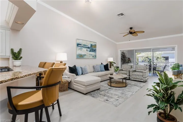 7046 Barrington Cir 202, Naples, Florida 34108