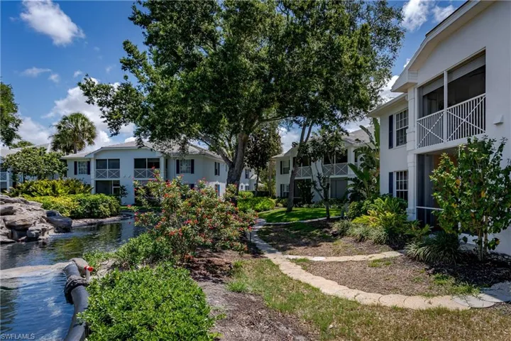 7046 Barrington Cir 202, Naples, Florida 34108
