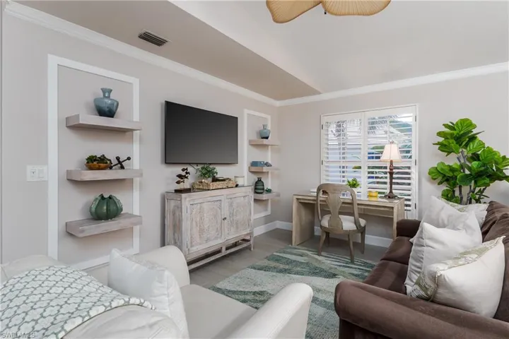 7046 Barrington Cir 202, Naples, Florida 34108
