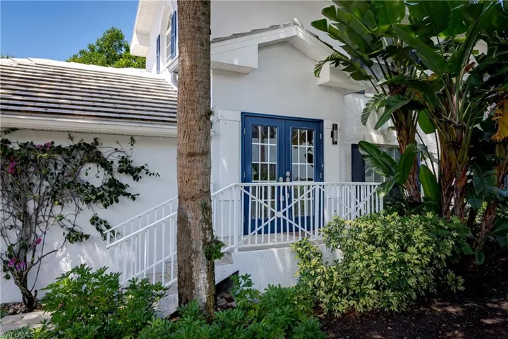 7046 Barrington Cir 202, Naples, Florida 34108