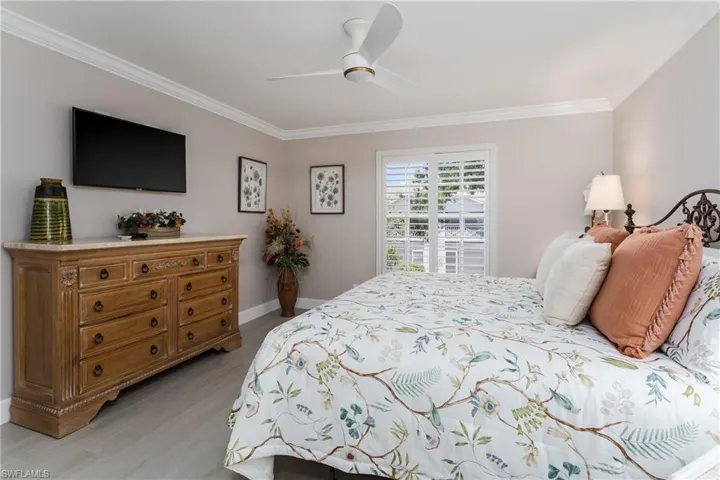 7046 Barrington Cir 202, Naples, Florida 34108