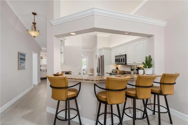 7046 Barrington Cir 202, Naples, Florida 34108