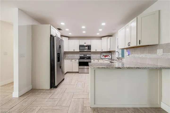 4940  Shady River  LN, Fort Myers, FL 33905