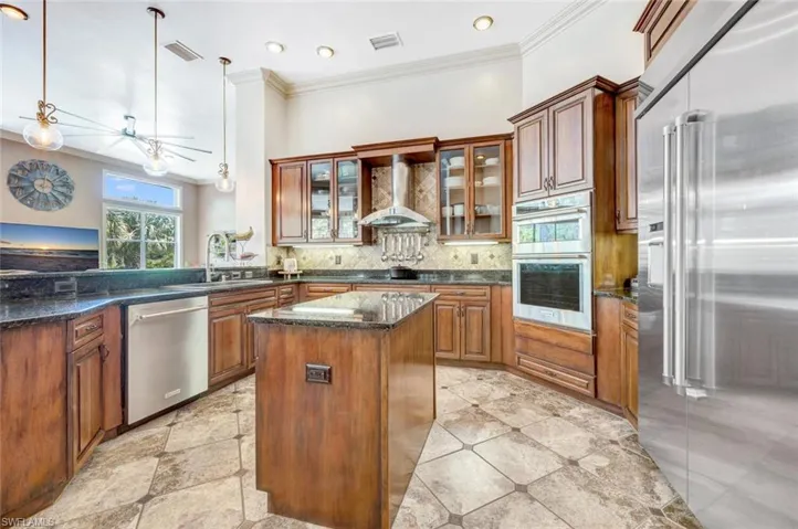 1115  20th NE AVE, Naples, FL 34120