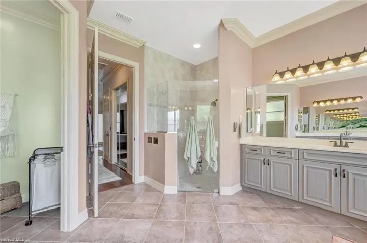 1115  20th NE AVE, Naples, FL 34120