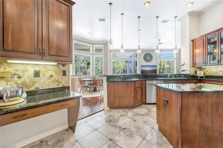 1115  20th NE AVE, Naples, FL 34120