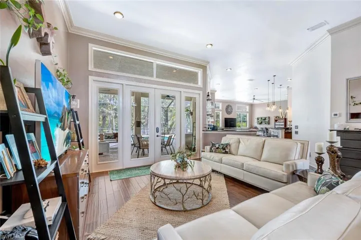 1115  20th NE AVE, Naples, FL 34120
