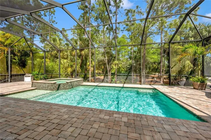 1115  20th NE AVE, Naples, FL 34120
