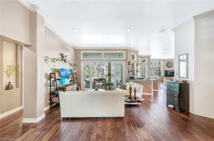 1115  20th NE AVE, Naples, FL 34120