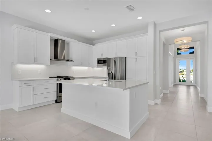 2440  Cambridge  WAY, Naples, FL 34112