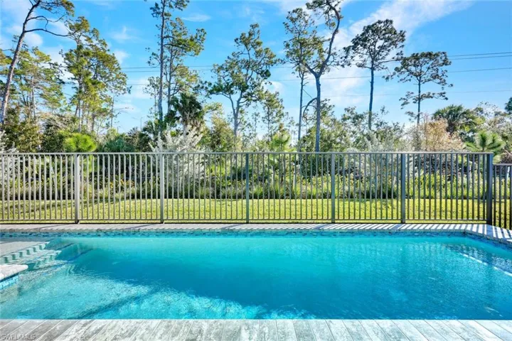 2440  Cambridge  WAY, Naples, FL 34112
