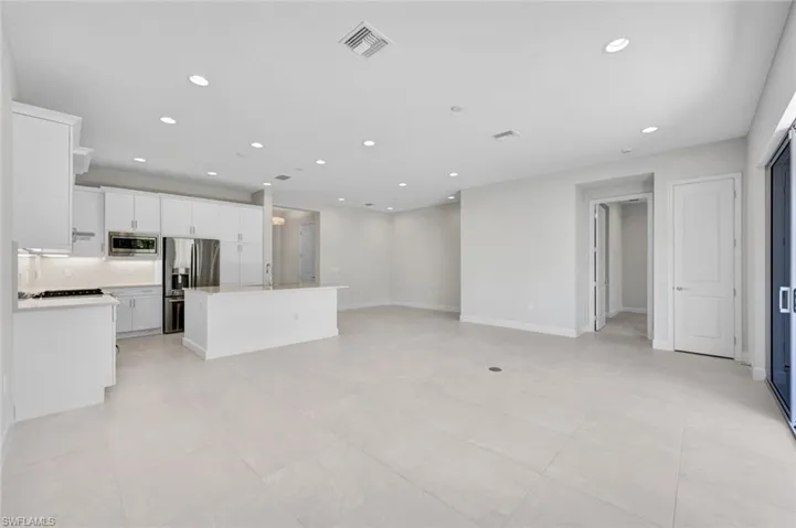 2440  Cambridge  WAY, Naples, FL 34112