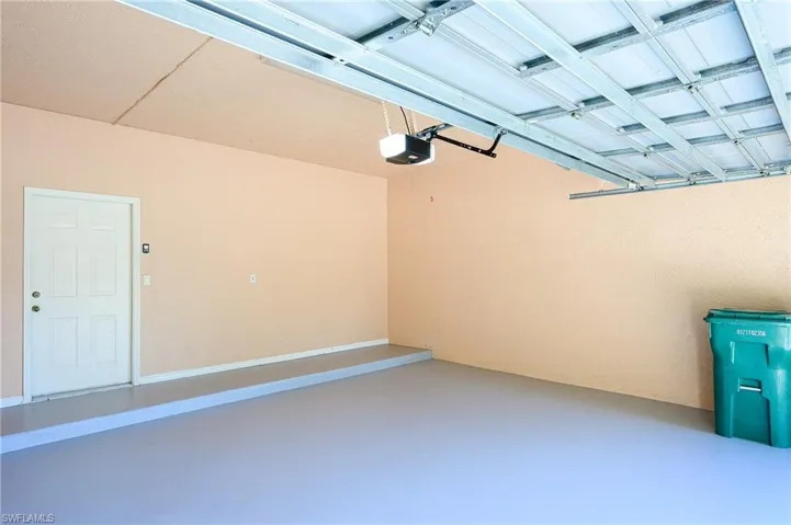 2 CAR GARAGE
