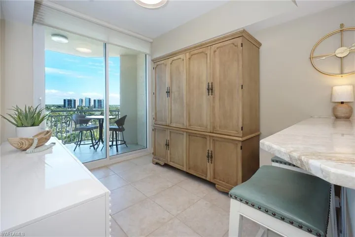 435 Dockside Dr B803, Naples, Florida 34110