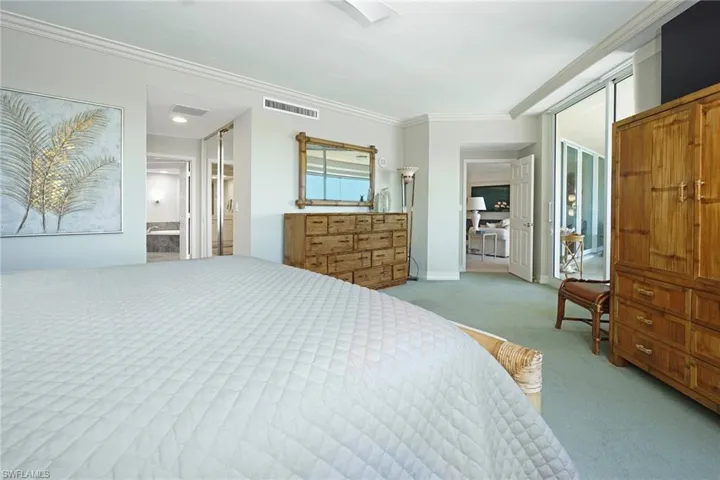 435 Dockside Dr B803, Naples, Florida 34110