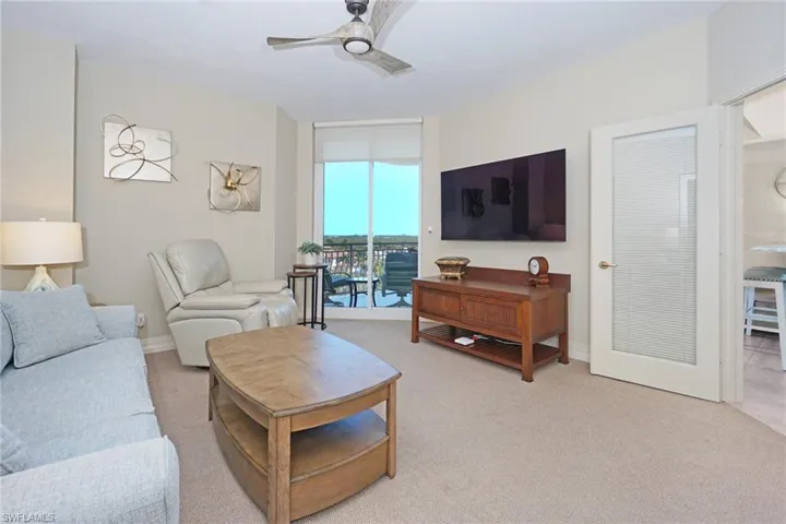 435 Dockside Dr B803, Naples, Florida 34110