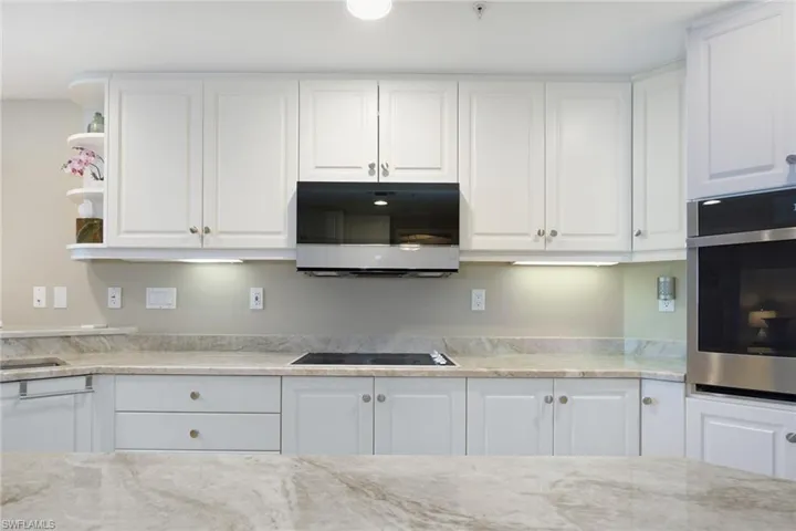 435 Dockside Dr B803, Naples, Florida 34110
