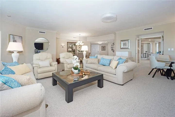 435 Dockside Dr B803, Naples, Florida 34110