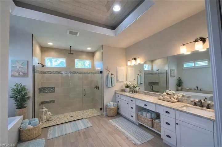 2801 Sw 33rd Ter, Cape Coral, Florida 33914