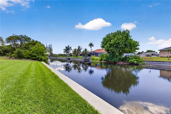 230 Sw 31st Ter, Cape Coral, Florida 33914