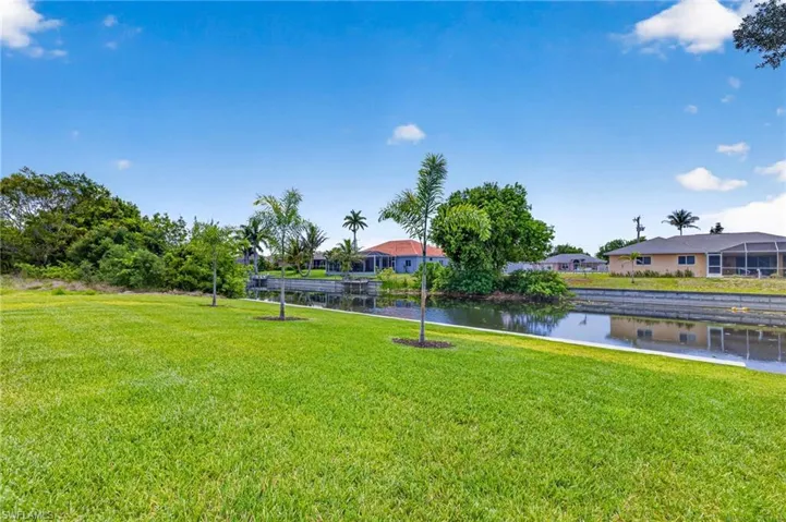 230 Sw 31st Ter, Cape Coral, Florida 33914