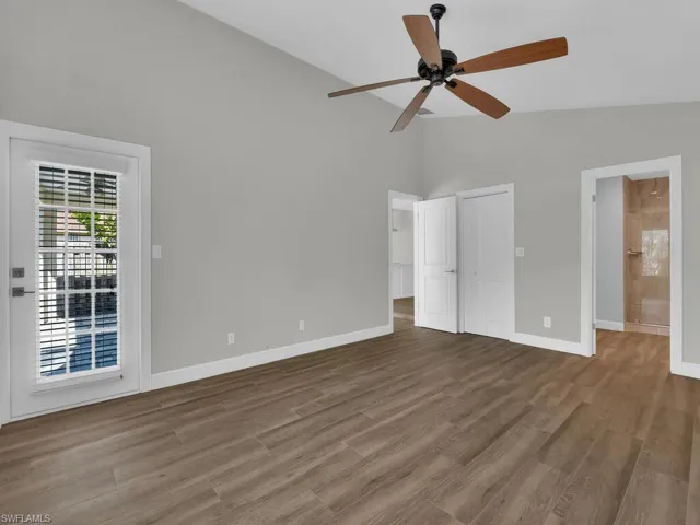 Master Bedroom w/ Private Entry To Lanai