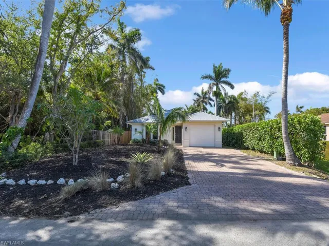 Single Family Home w/ Tropical Landscaping