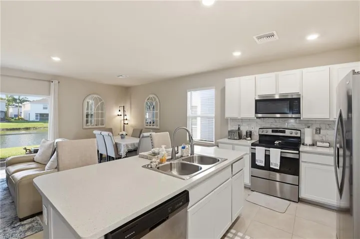 15388  Wildflower  CIR, Naples, FL 34119
