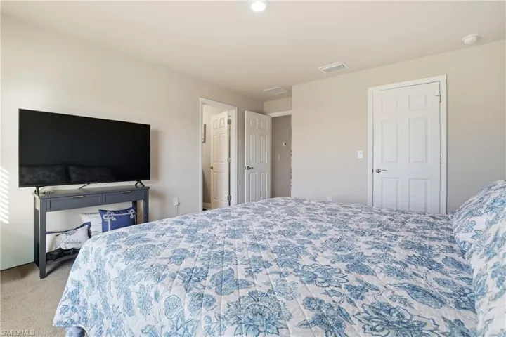 15388  Wildflower  CIR, Naples, FL 34119