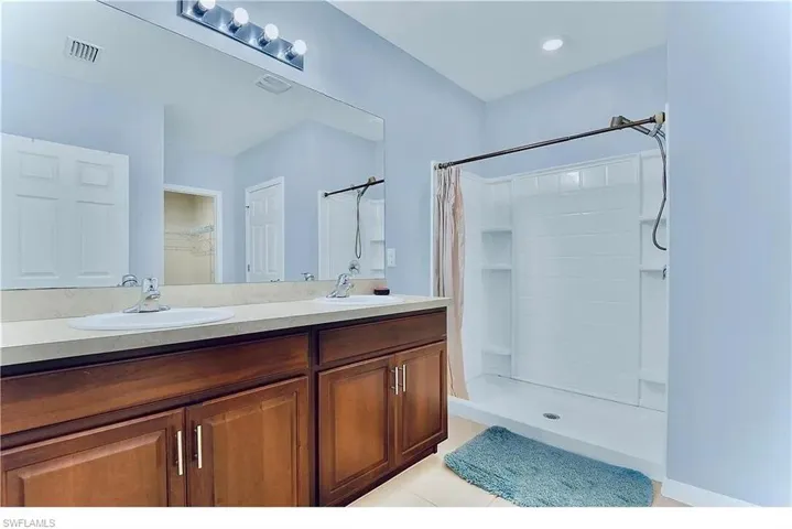 10357 Silver Pond Ln, Lehigh Acres, Florida 33936