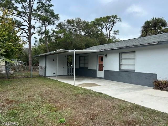 1175 Laurel Dr, North Fort Myers, Florida 33917