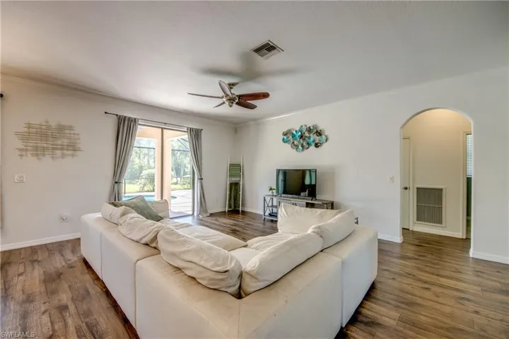 9440  River Otter  DR, Fort Myers, FL 33912